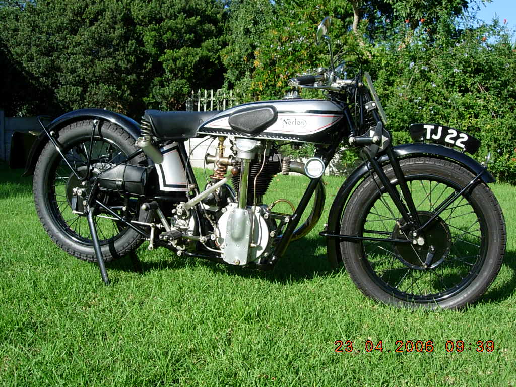 Classic Motorcycle Gallery | BSA | Triumph | Norton